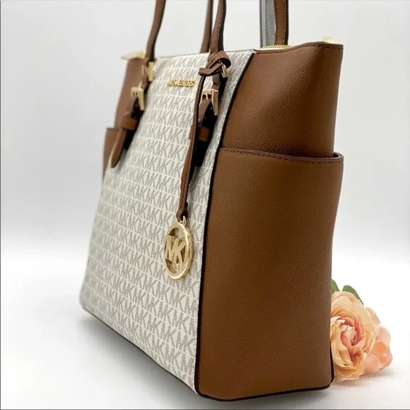 MICHAEL KORS CHARLOTTE LARGE TOP ZIP TOTE VANILLA - Picture 8 of 15